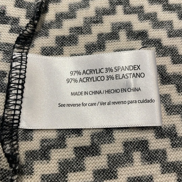 The Limited XL chevron pattern cross over cowl neck with top button or cardigan - Picture 8 of 9